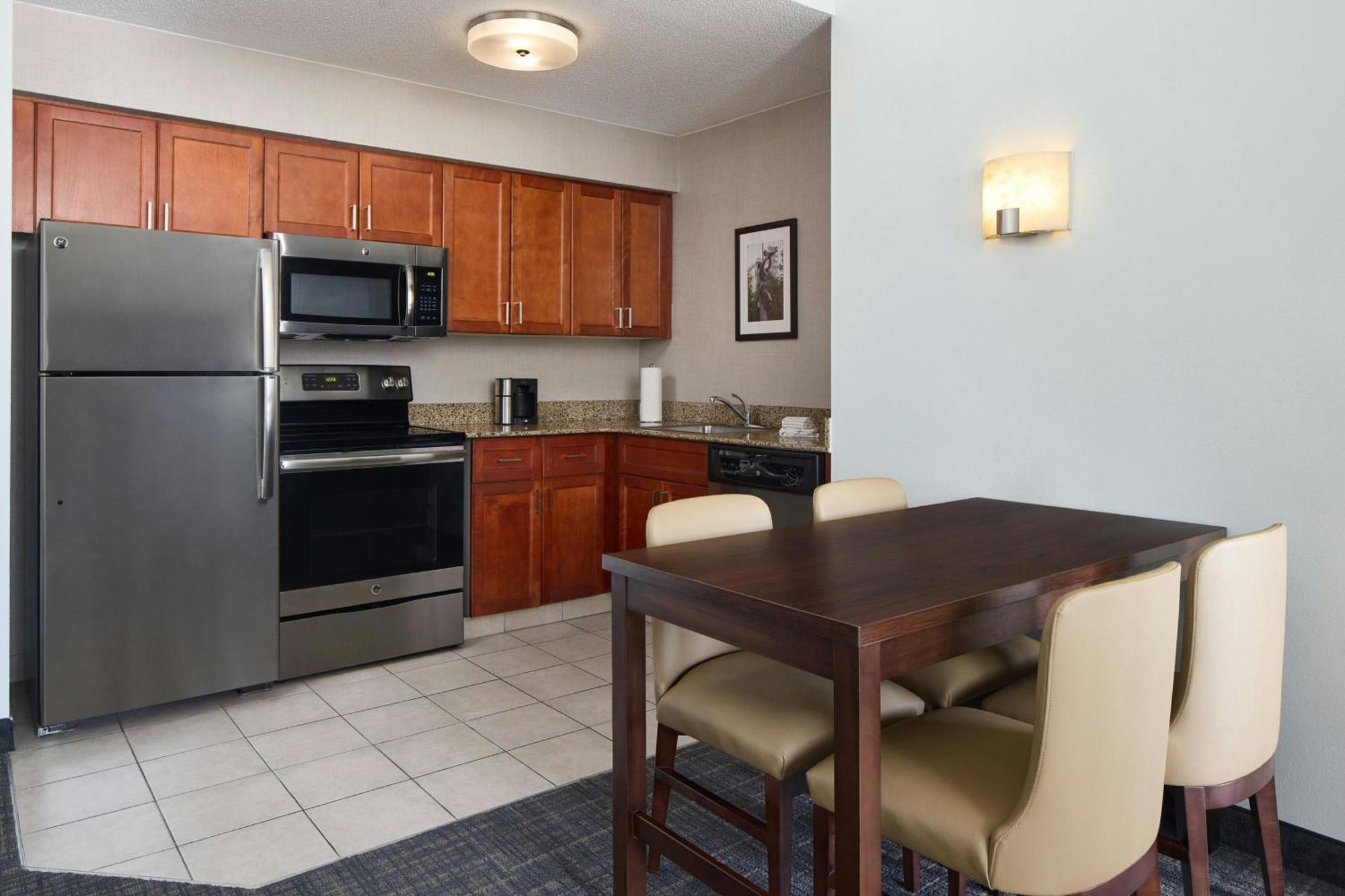 Residence Inn Charlotte Uptown Екстер'єр фото
