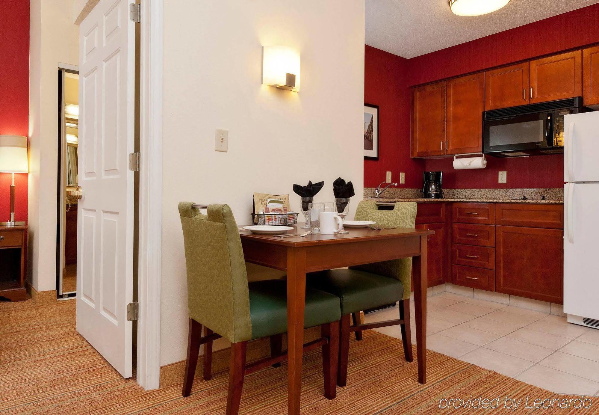 Residence Inn Charlotte Uptown Номер фото