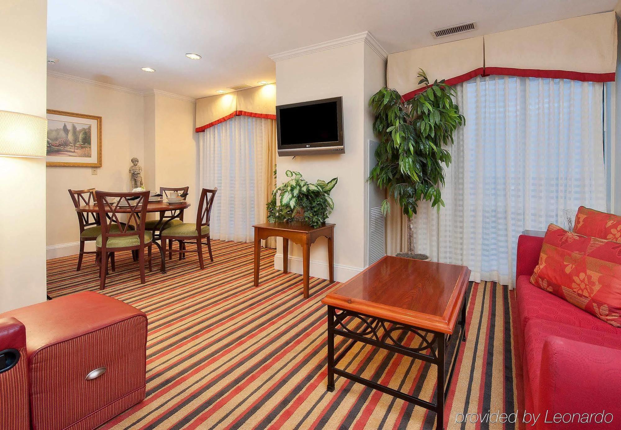 Residence Inn Charlotte Uptown Номер фото