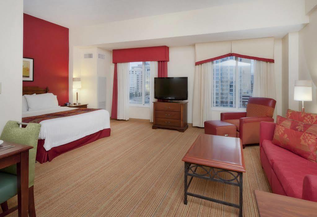 Residence Inn Charlotte Uptown Номер фото